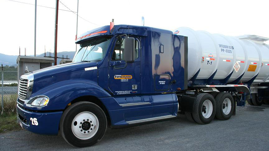 transliquidos_transporte-especializado-2